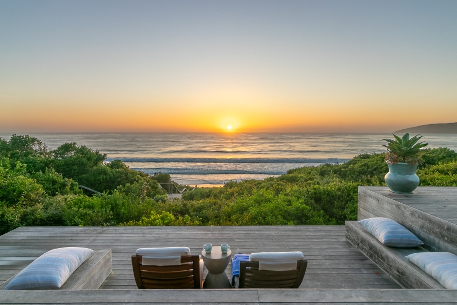 9 Bedroom Property for Sale in Beachy Head Western Cape